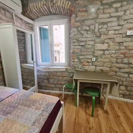 Rooms & Studio Apartments Šibenik Quarto foto