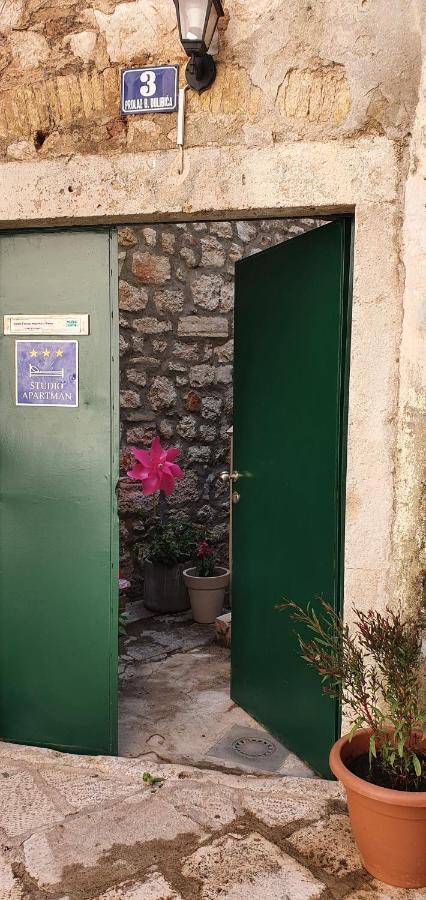 Rooms & Studio Apartments Šibenik Exterior foto