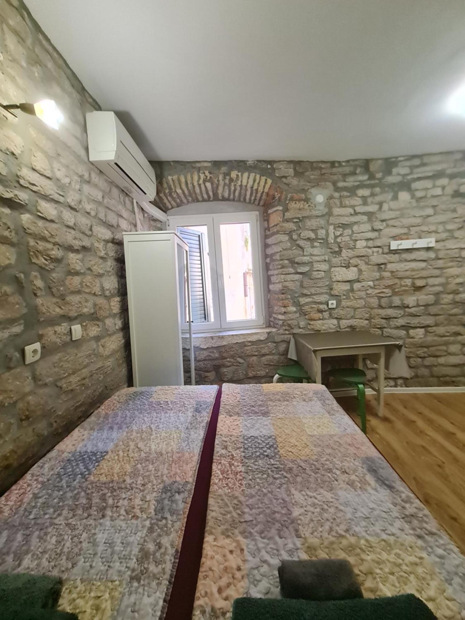 Rooms & Studio Apartments Šibenik Quarto foto