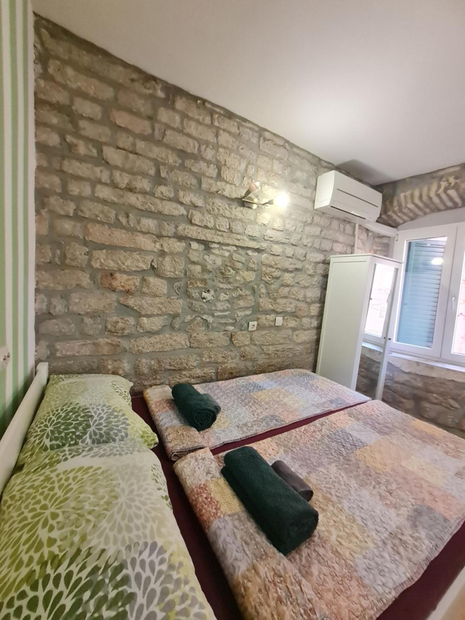 Rooms & Studio Apartments Šibenik Exterior foto