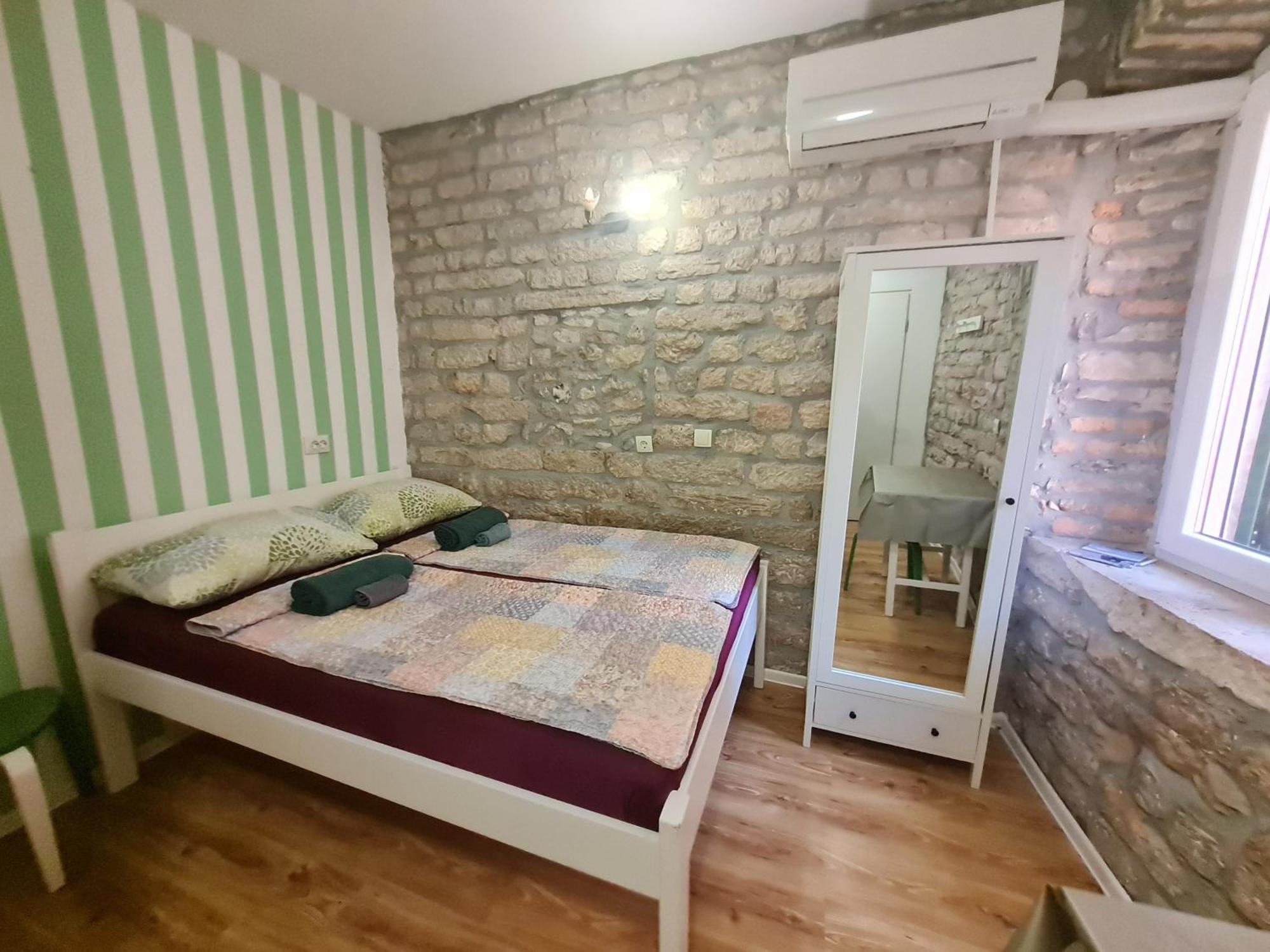 Rooms & Studio Apartments Šibenik Quarto foto