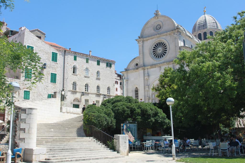 Rooms & Studio Apartments Šibenik Exterior foto